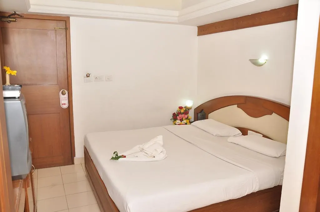 **  פלקאד Hotel Gazala הודו